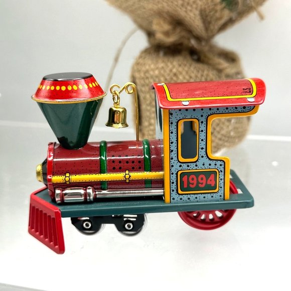 Hallmark Keepsake Ornament Tin Yuletide Locomotive Collectors Series Train 1994 - Picture 2 of 4